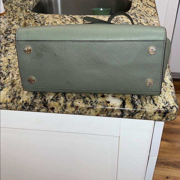 EUC Authentic Michael Kors Selma Medium Saffiano Leather Duffle Handbag - Picture 3 of 6